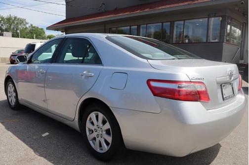 SILVER 2009 Toyota Camry XLE