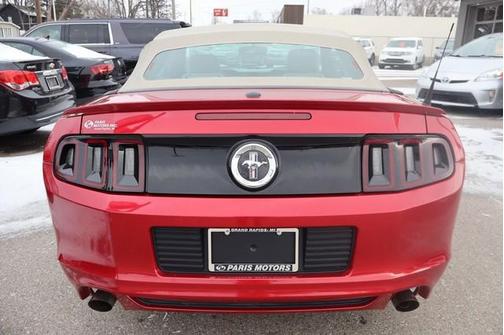 2013 Ford Mustang V6