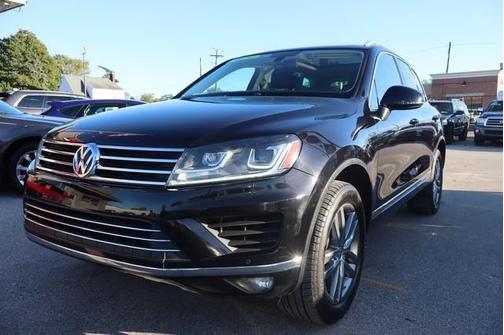 2016 Volkswagen Touareg VR6 Lux