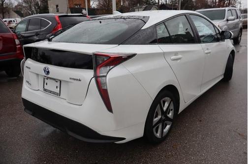 2016 Toyota Prius Four