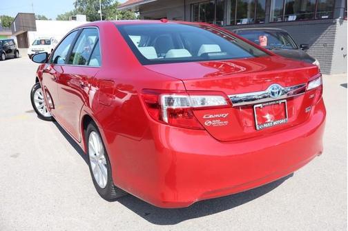 2013 Toyota Camry Hybrid XLE