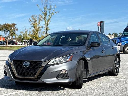 2022 Nissan Altima 2.5 SR
