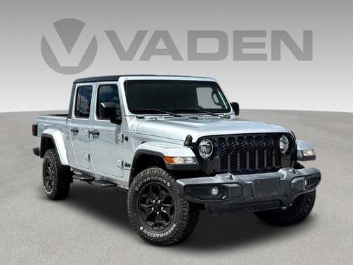 2022 Jeep Gladiator Sport