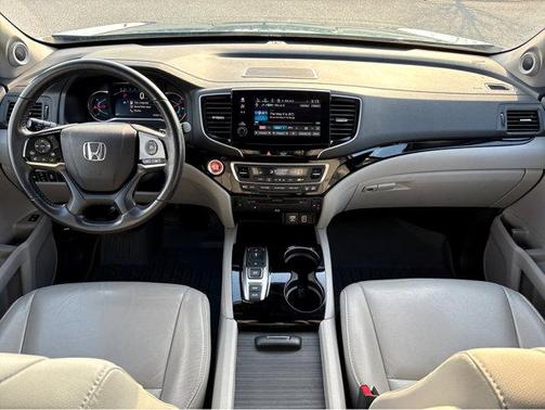 2021 Honda Pilot Touring 7-Passenger