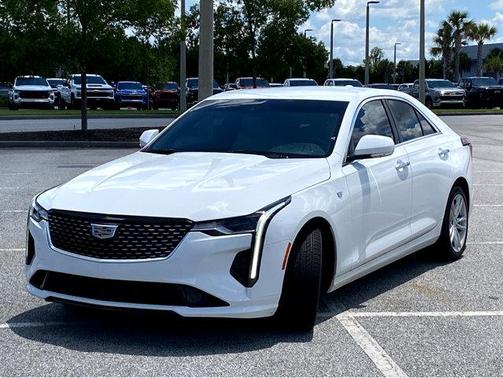 2022 Cadillac CT4 Luxury