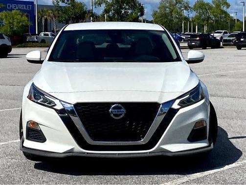 2022 Nissan Altima 2.5 SV