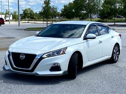 2022 Nissan Altima 2.5 SV