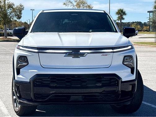 2025 Chevrolet Silverado EV RST