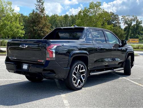 2024 Chevrolet Silverado EV RST