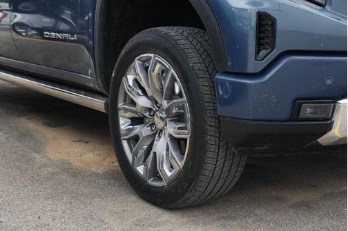 Metallic 2025 GMC Sierra 1500 DENALI