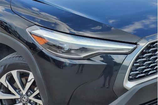 2022 Toyota Corolla Cross XLE