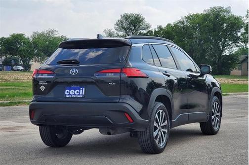 2022 Toyota Corolla Cross XLE