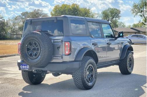 2024 Ford Bronco WILDTRAK