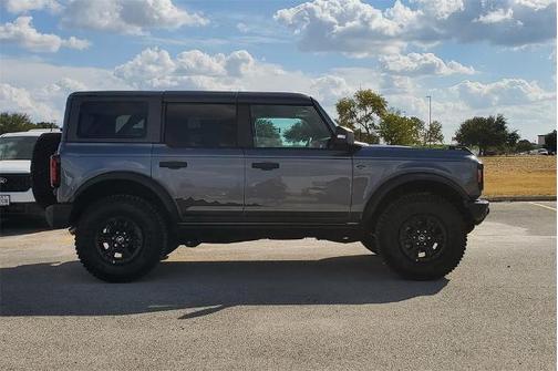 2024 Ford Bronco WILDTRAK