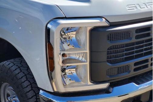 OXFORD WHITE 2024 Ford F-250 XL