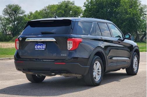 2022 Ford Explorer BASE