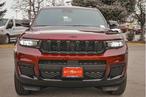 2025 Jeep Grand Cherokee L Laredo