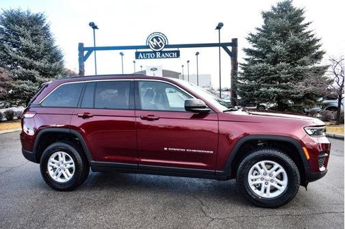 2025 Jeep Grand Cherokee Laredo