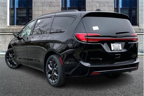 2026 Chrysler Pacifica Limited