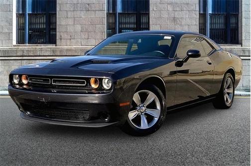 2017 Dodge Challenger SXT