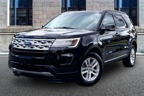Shadow Black 2018 Ford Explorer XLT