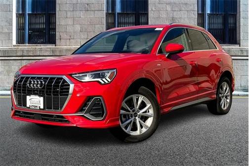 2023 Audi Q3 45 S line Premium