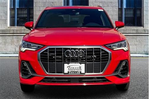 2023 Audi Q3 45 S line Premium
