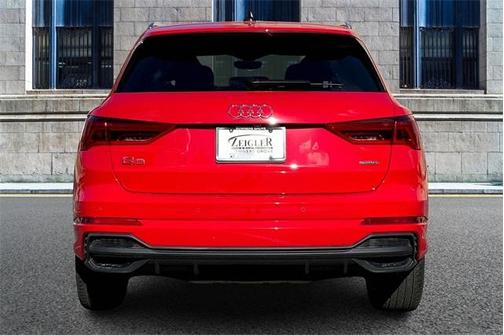 2023 Audi Q3 45 S line Premium