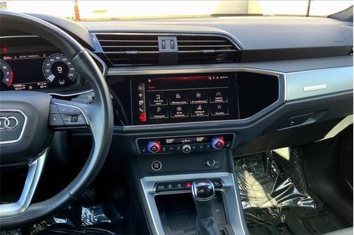 2023 Audi Q3 45 S line Premium