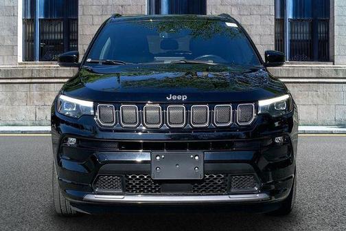 Diamond Black 2022 Jeep Compass Altitude