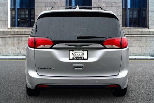 2020 Chrysler Pacifica Touring-L Plus