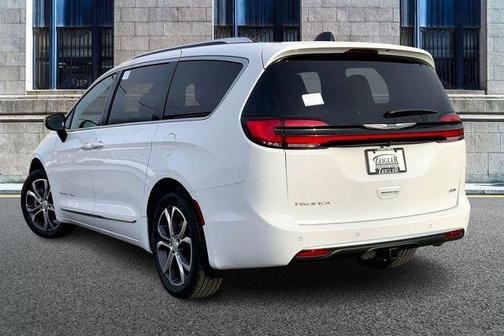 2026 Chrysler Pacifica Pinnacle