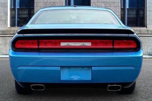 B5 Blue Pearlcoat 2010 Dodge Challenger R/T