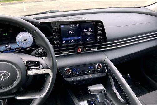 Phantom Black 2021 Hyundai ELANTRA SEL