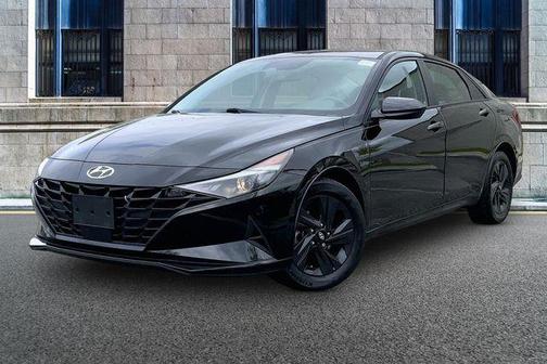 Phantom Black 2021 Hyundai ELANTRA SEL