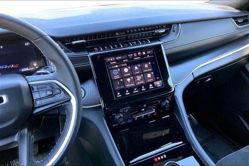 Diamond Black 2023 Jeep Grand Cherokee L Laredo