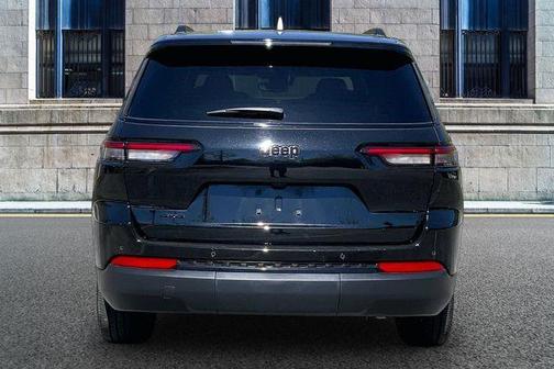 Diamond Black 2023 Jeep Grand Cherokee L Laredo