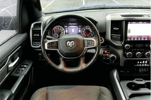 Photo 5 of 32 of 2019 RAM 1500 Big Horn