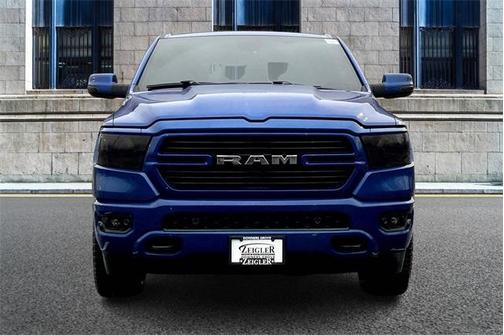Photo 3 of 32 of 2019 RAM 1500 Big Horn