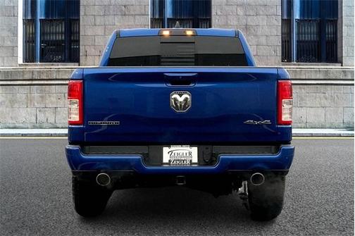 Photo 4 of 32 of 2019 RAM 1500 Big Horn