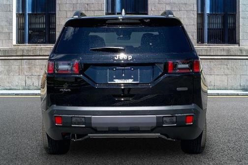 Diamond Black 2026 Jeep Cherokee Overland