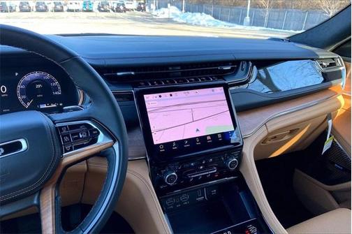 2025 Jeep Grand Cherokee Summit