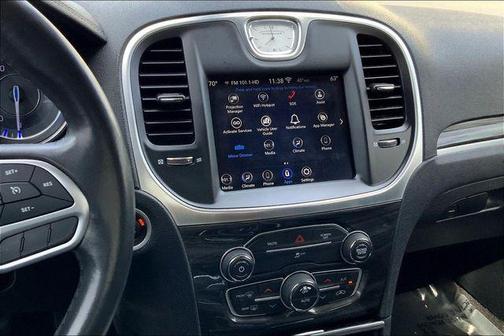 Gloss Black 2020 Chrysler 300 Touring