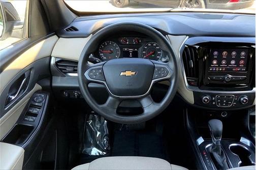 2022 Chevrolet Traverse LS