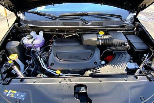 Diamond Black 2026 Chrysler Pacifica Select