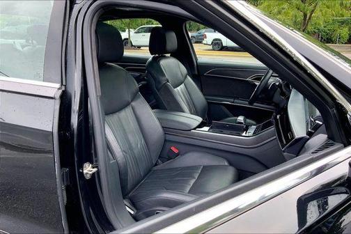 Mythos Black Metallic 2019 Audi A8 L 55