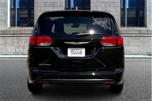 2026 Chrysler Voyager LX