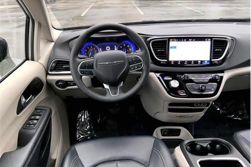 2024 Chrysler Pacifica Touring-L