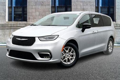 2024 Chrysler Pacifica Touring-L