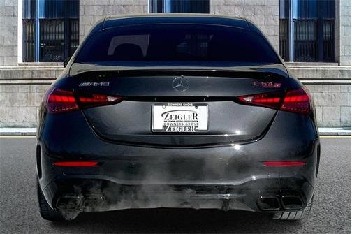 2024 Mercedes-Benz AMG C 63 S E Performance